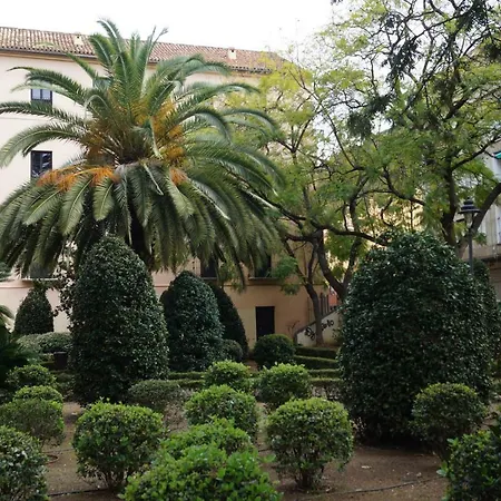 Plaza Alfonso Xii Apartment